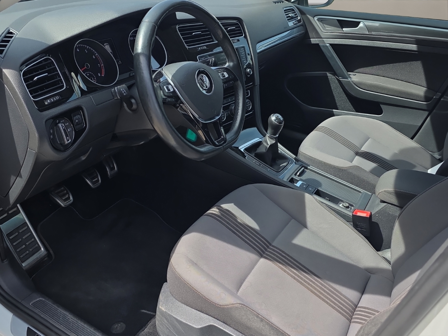 VW Golf VII 1.2 TSI, Climatronic,Tempomat,Sitzh.,PDC, oryxweiß perlmutteffekt – Bild 13
