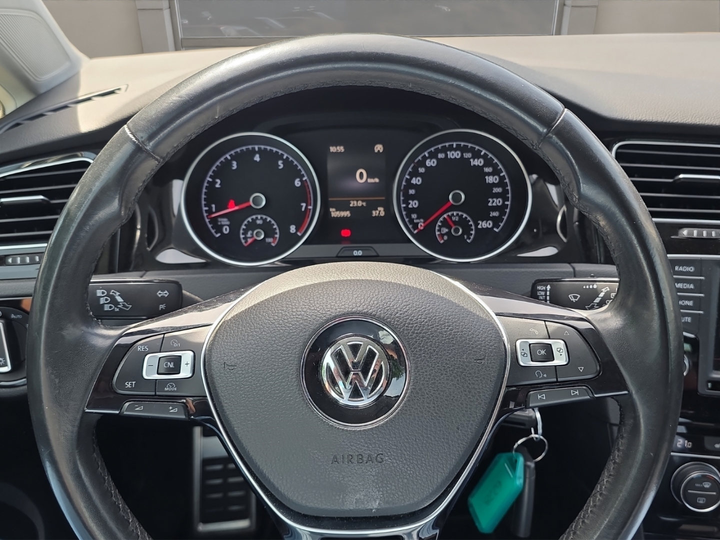 VW Golf VII 1.2 TSI, Climatronic,Tempomat,Sitzh.,PDC, oryxweiß perlmutteffekt – Bild 15