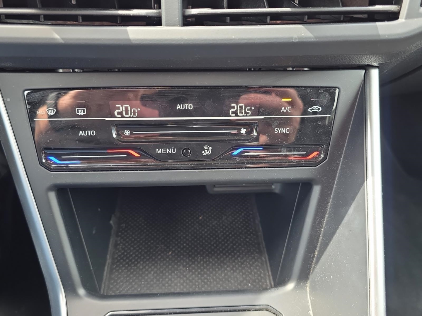 VW Taigo 1.0 TSI DSG,ACC, Matrix-LED,Rückfahrk.,CarPlay, pure white (weiss) – Bild 17