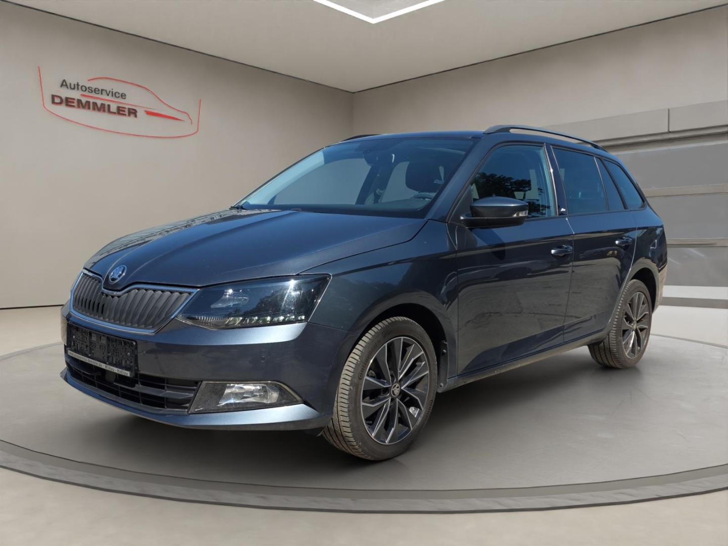 Skoda Fabia 1.2 TSI,Navi,Climatronic,Pano-Dach,Sitzheizung,Parksensoren, quarz-grau metallic
