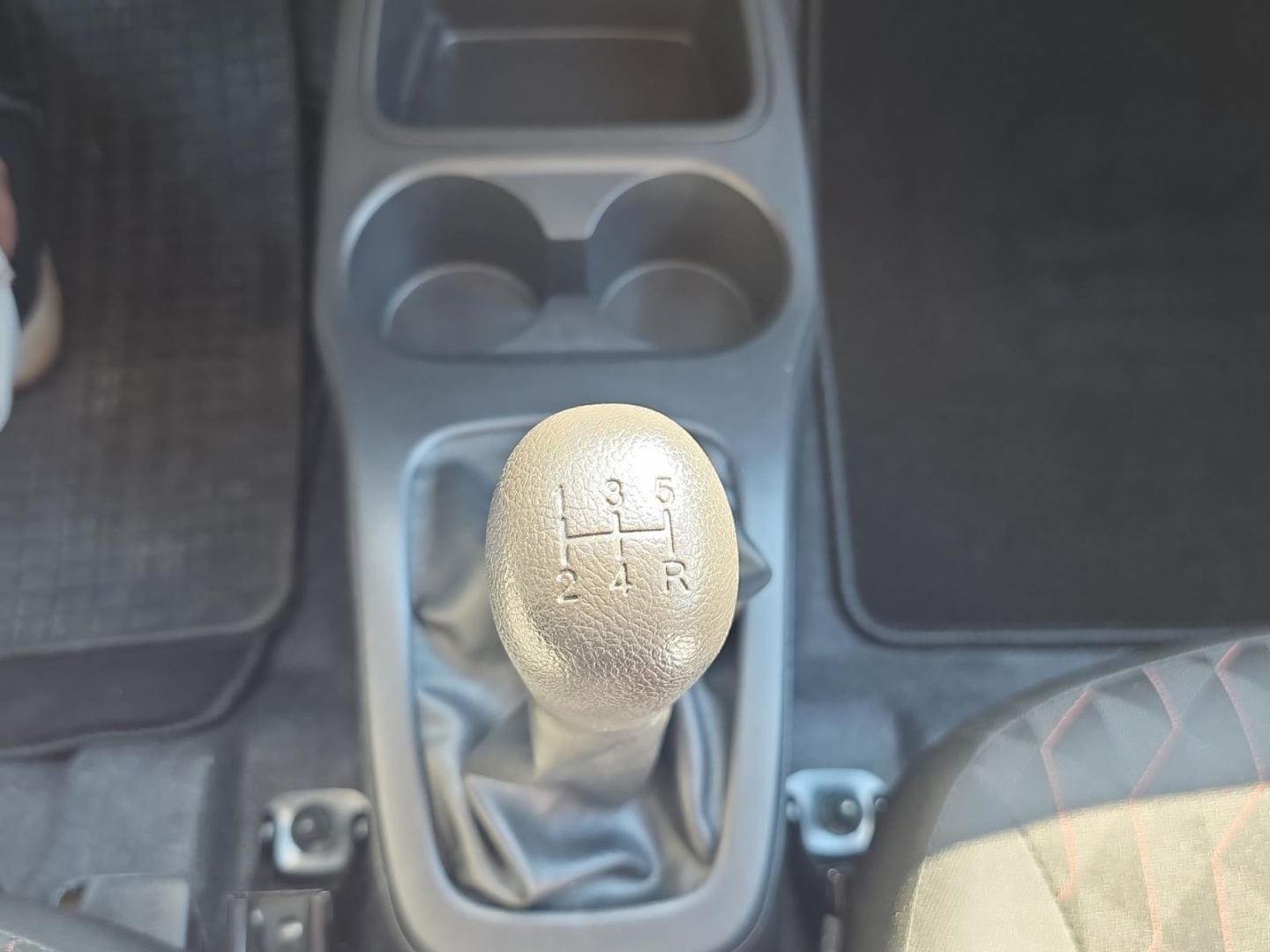 Mitsubishi Space Star 1.2, Klima, DAB-Radio, Abstandswarner, Berganfahrassistent, citrin-gelb (m) – Bild 17