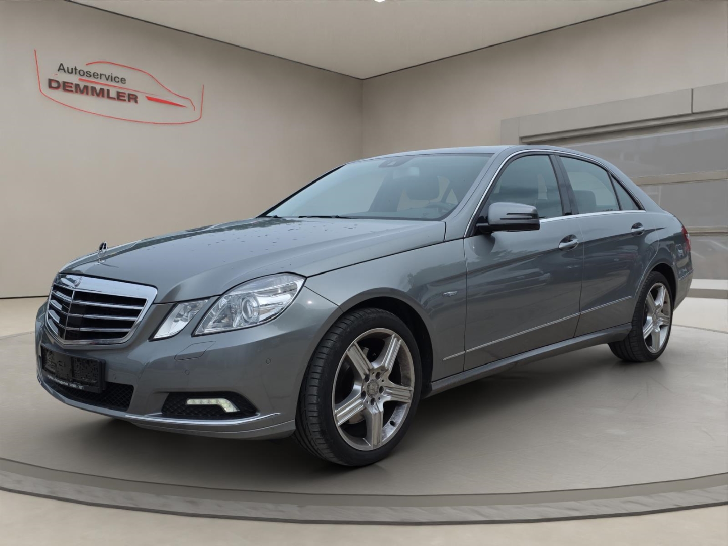 Mercedes-Benz E 350 CGI ,Luftfederung, Navi, Leder, Assistenz Paket, palladiumsilber - metalliclack