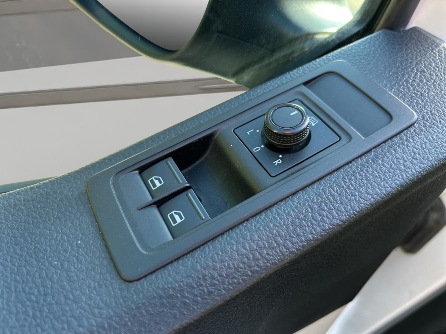 VW T6 Kombi Klimaanlage ,Nebelscheinwerfer, Radio, candy-weiß – Bild 10
