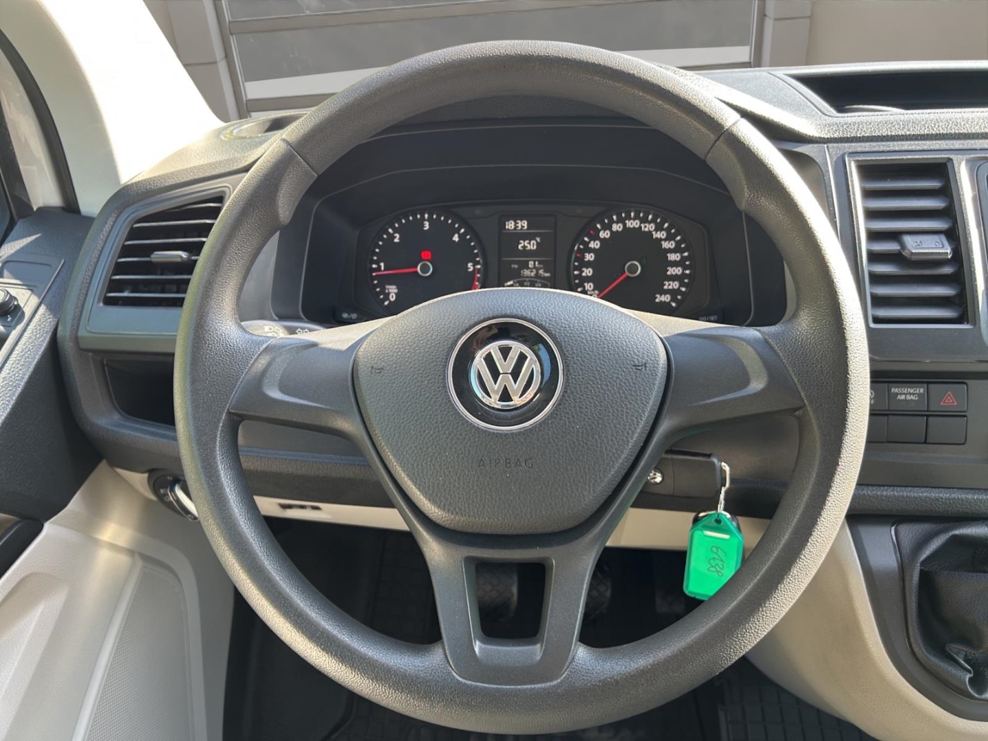 VW T6 Kombi Klimaanlage ,Nebelscheinwerfer, Radio, candy-weiß – Bild 12