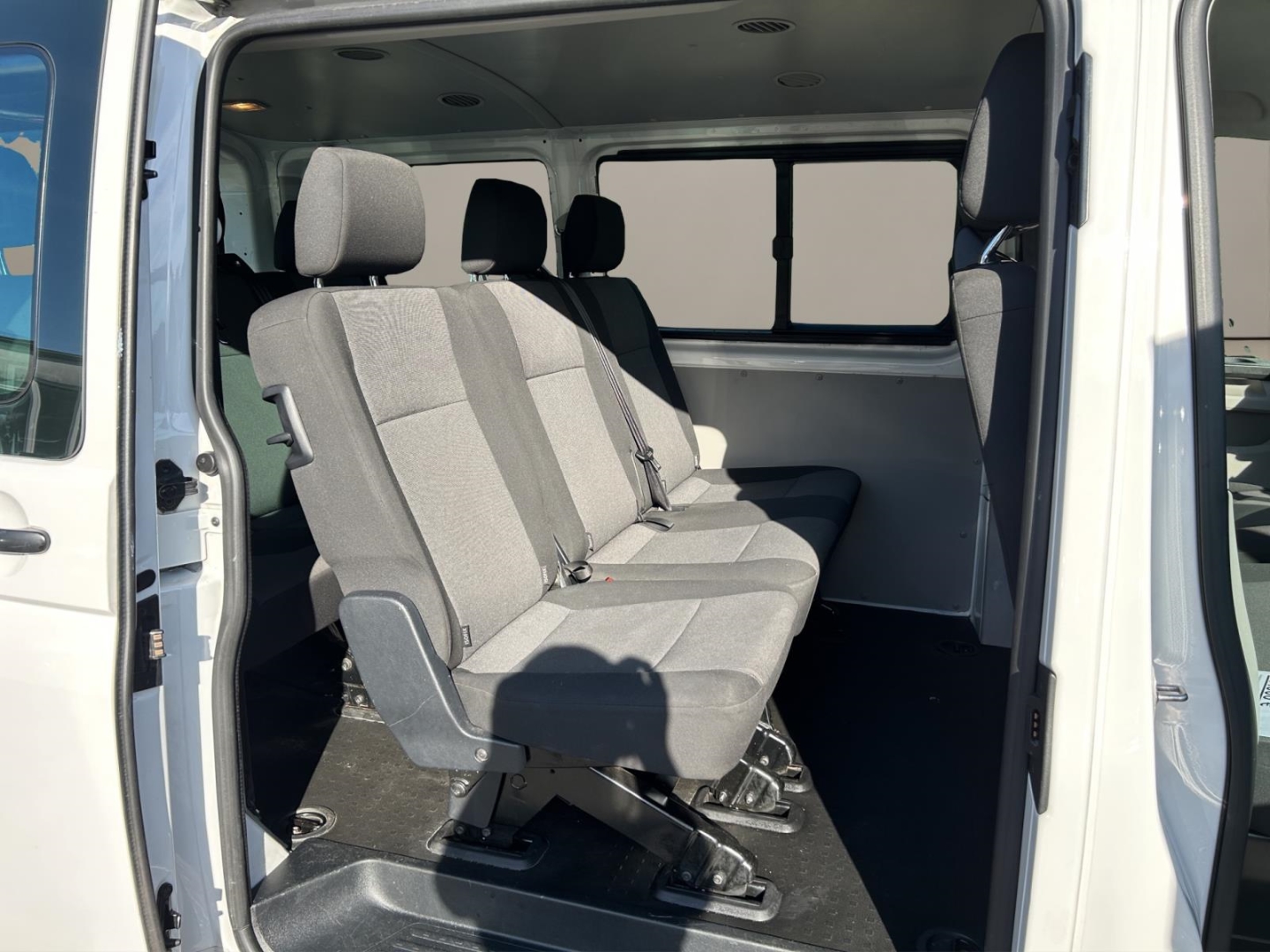 VW T6 Kombi Klimaanlage ,Nebelscheinwerfer, Radio, candy-weiß – Bild 16
