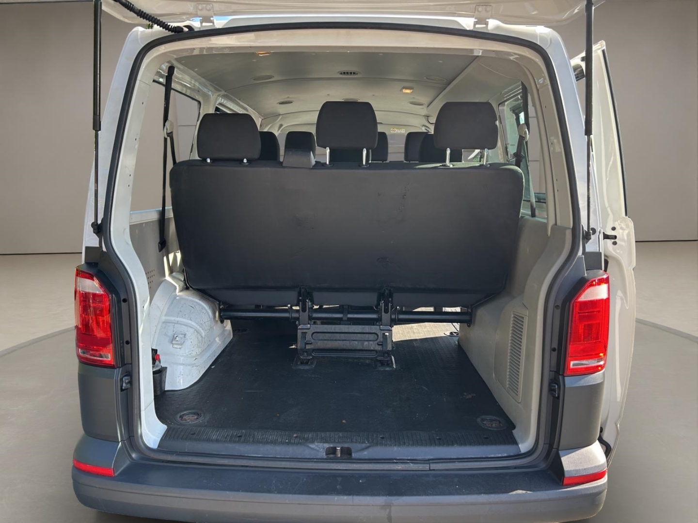 VW T6 Kombi Klimaanlage ,Nebelscheinwerfer, Radio, candy-weiß – Bild 17