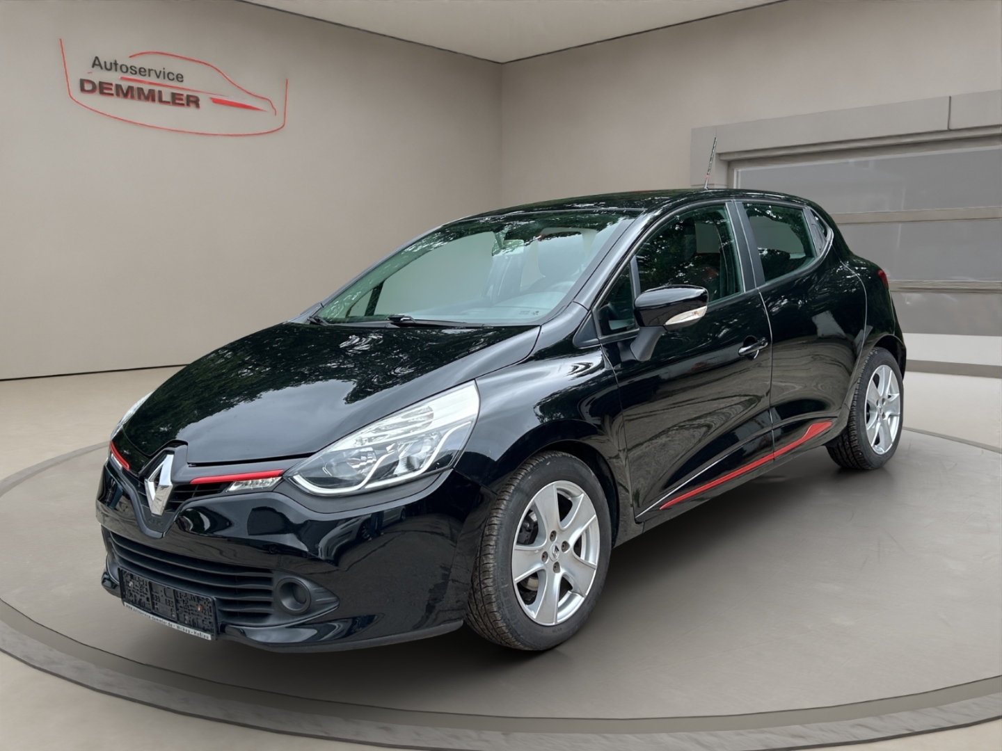 Renault Clio IV Dynamique, Navi, Klima, Tempomat, CarPlay, sternen-schwarz