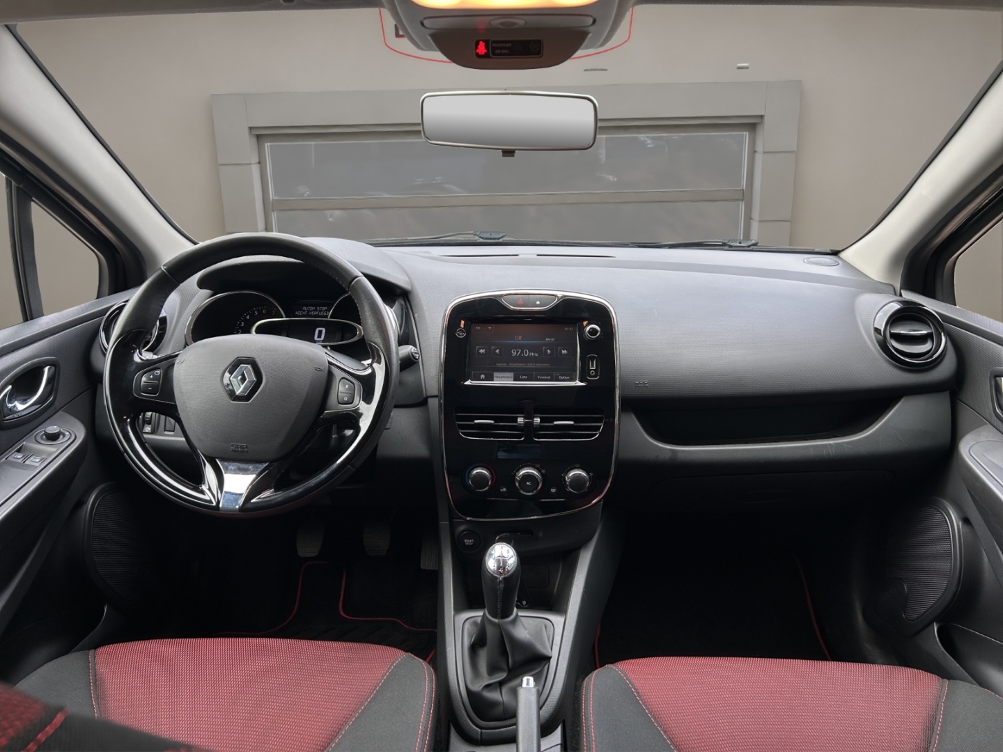 Renault Clio IV Dynamique, Navi, Klima, Tempomat, CarPlay, sternen-schwarz – Bild 11