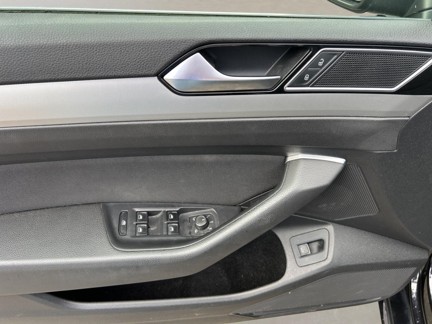 VW Passat Comfortline ,ACC,LED,Navi,Winter-P.,Climatronic, deep black perleffekt (schwarz) – Bild 10