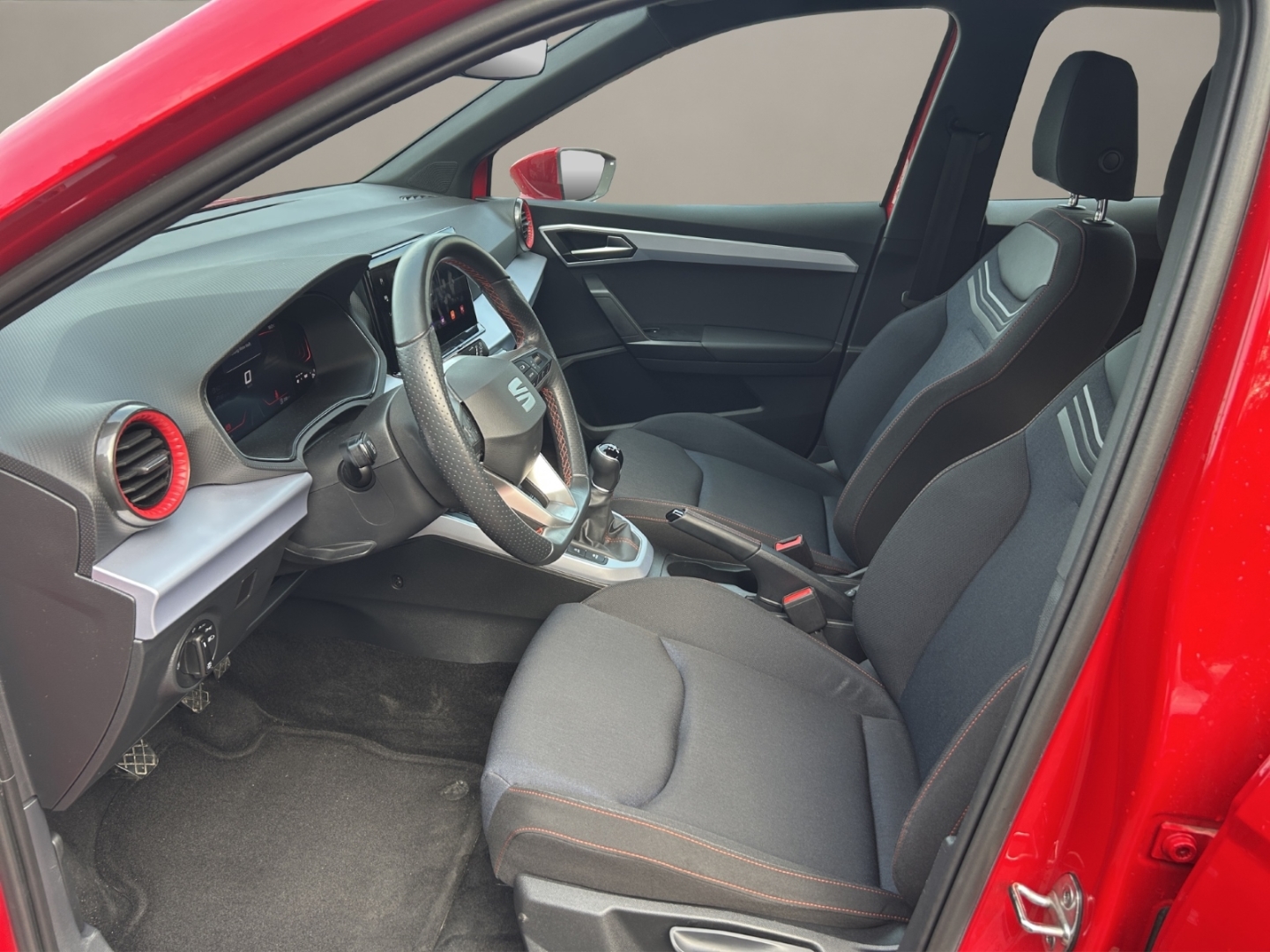 Seat Arona FR ,LED,Climatronic,Navi,Tempomat,DAB,Parksensoren, reinrot – Bild 9