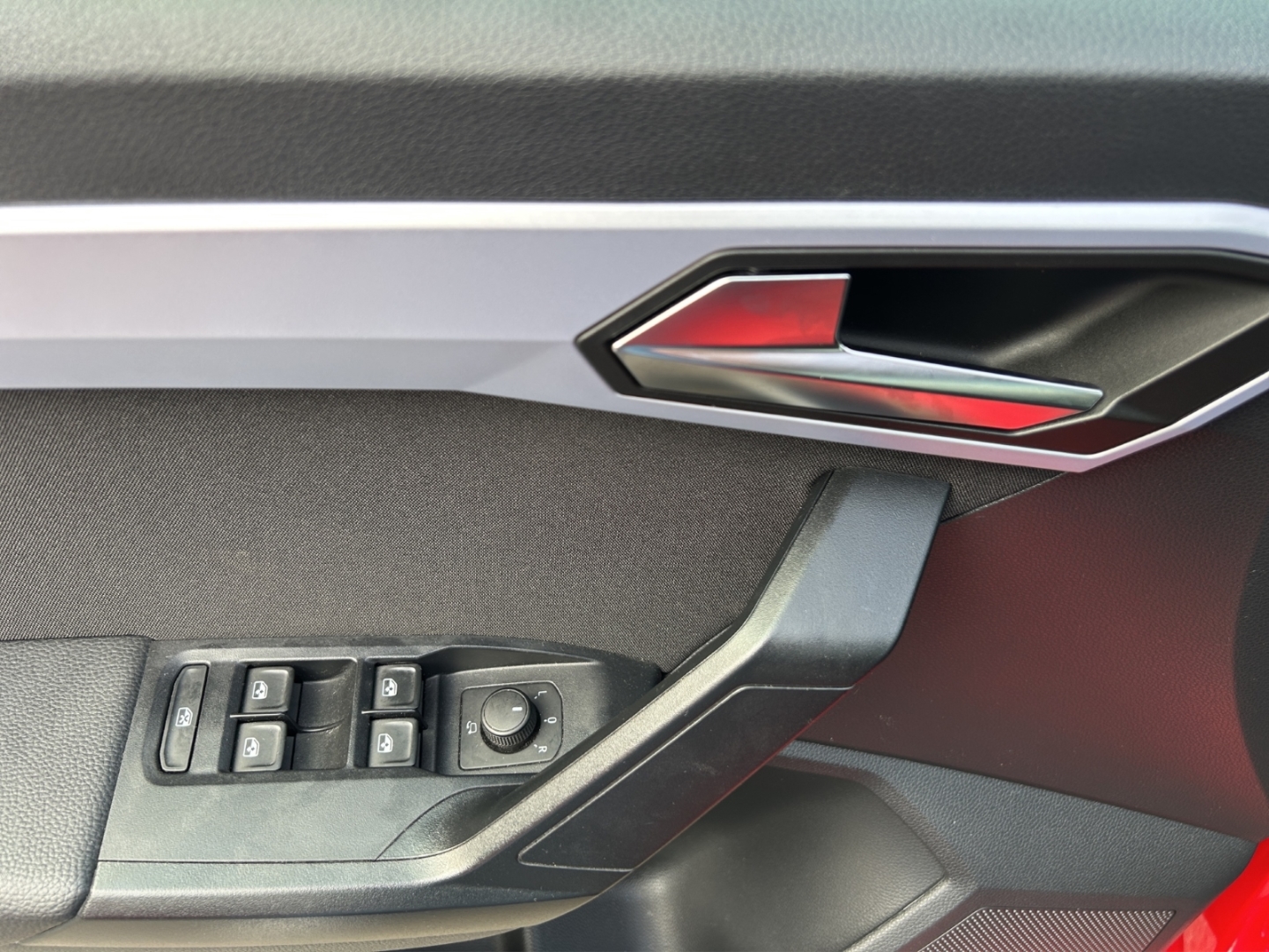 Seat Arona FR ,LED,Climatronic,Navi,Tempomat,DAB,Parksensoren, reinrot – Bild 10