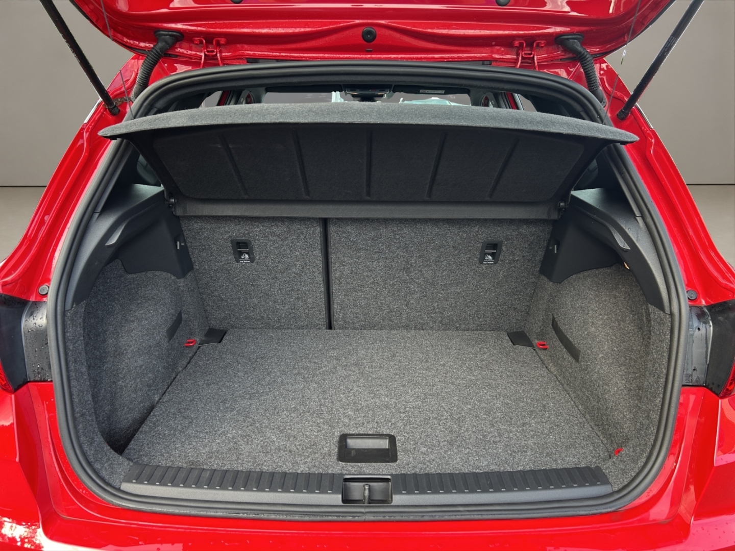 Seat Arona FR ,LED,Climatronic,Navi,Tempomat,DAB,Parksensoren, reinrot – Bild 15