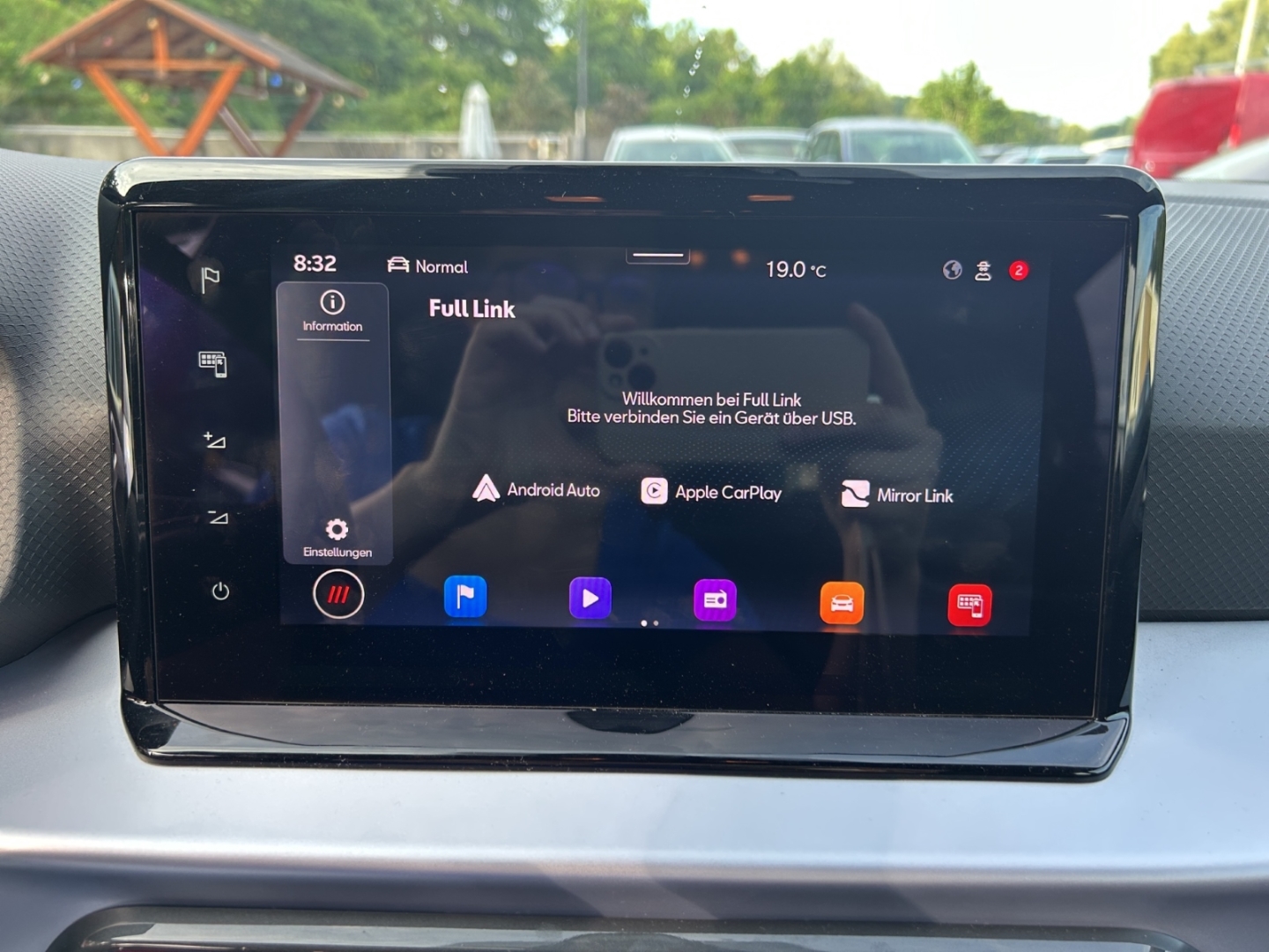 Seat Arona FR ,LED,Climatronic,Navi,Tempomat,DAB,Parksensoren, reinrot – Bild 16