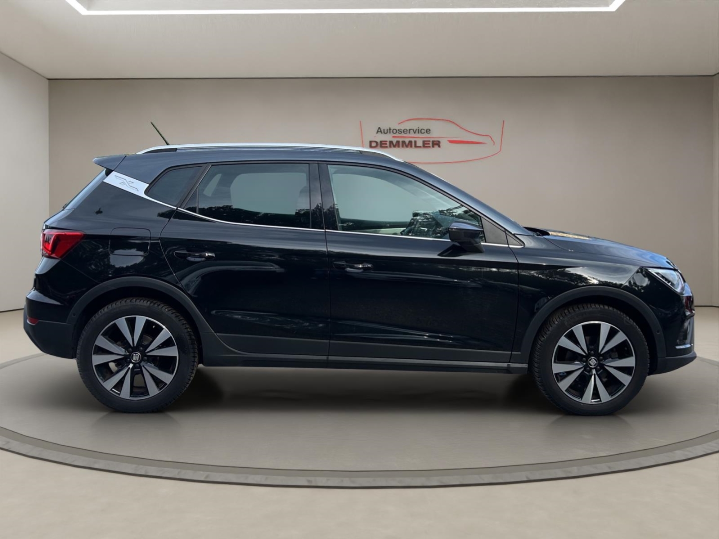Seat Arona Xcellence BEATS,ACC,Navi,LED,Tempomat,Winter-Paket,, mitternachtsschwarz – Bild 4