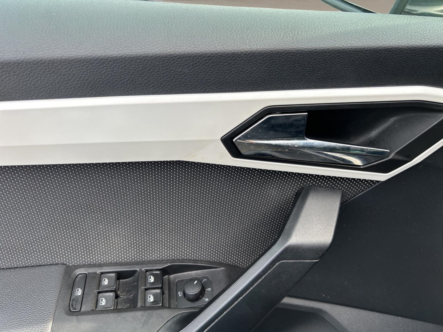 Seat Arona Xcellence BEATS,ACC,Navi,LED,Tempomat,Winter-Paket,, mitternachtsschwarz – Bild 10