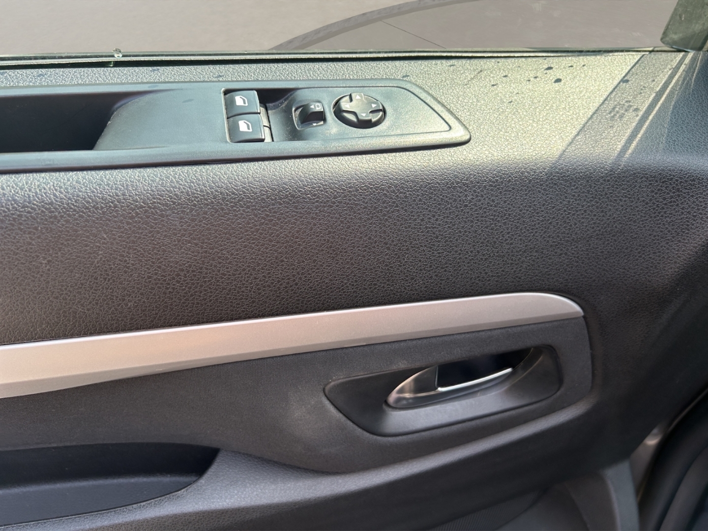 Peugeot Traveller Business,Climatronic,AHK,R.Kamera,Tempomat,Parksensoren, lackierung platinium-grau/typ aussenverkleidung lackiert – Bild 9