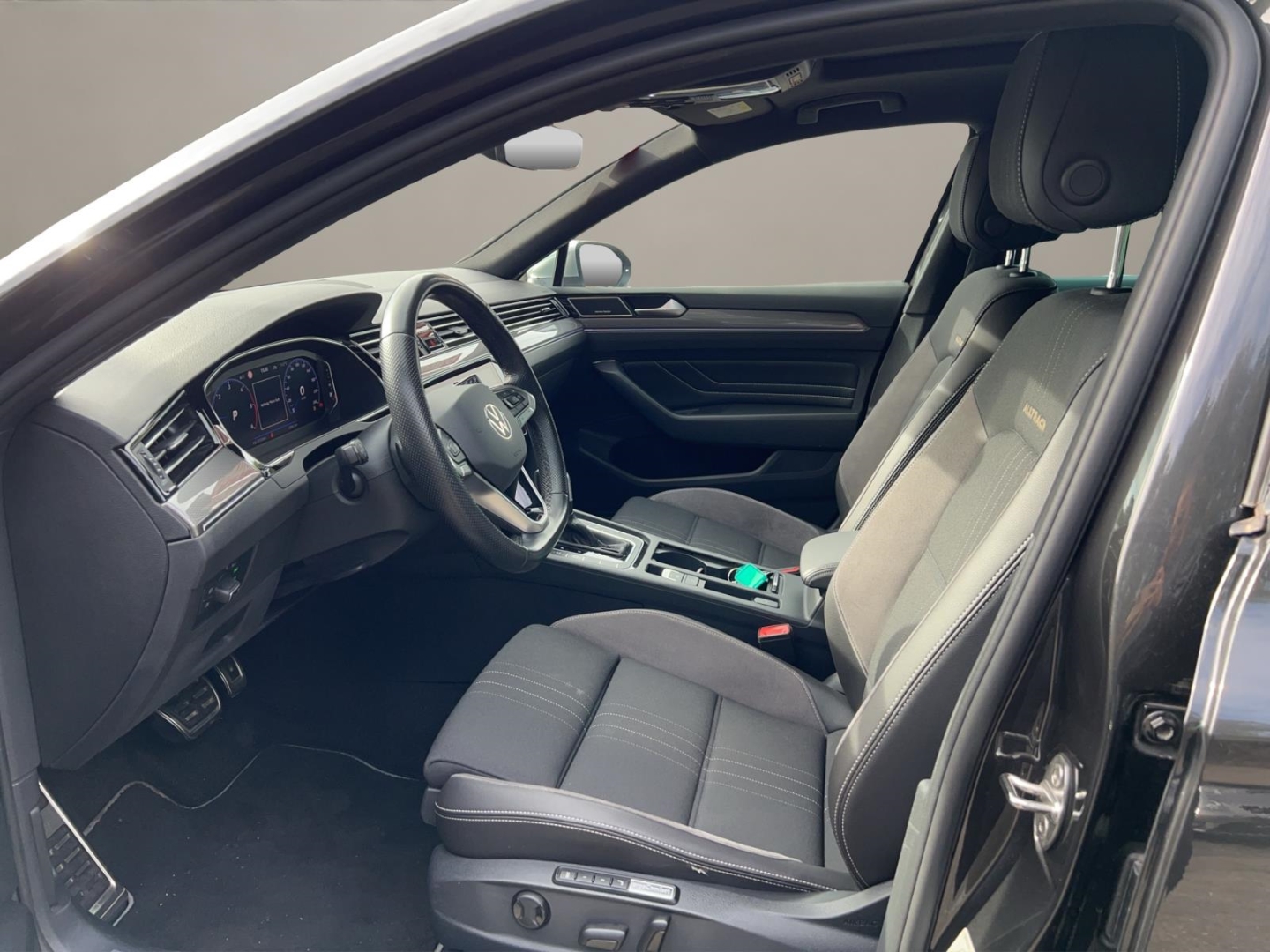 VW Passat Alltrack DSG 4Motion,AHK,Standheizung,Panorama, mangangrau metallic – Bild 9