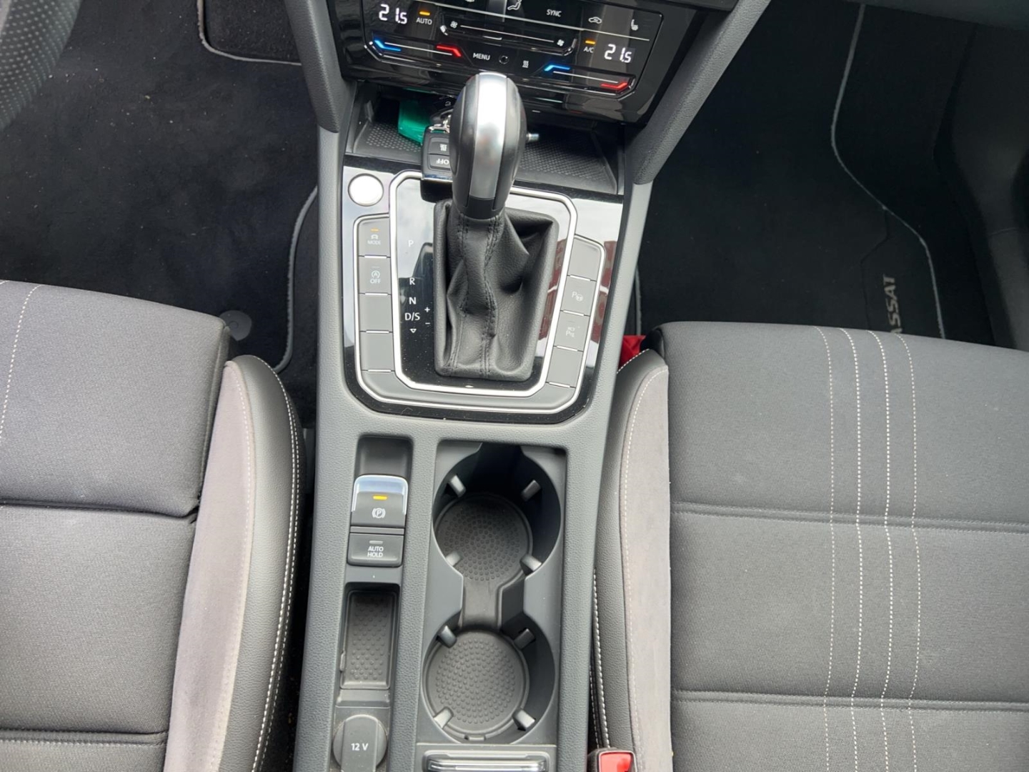 VW Passat Alltrack DSG 4Motion,AHK,Standheizung,Panorama, mangangrau metallic – Bild 13