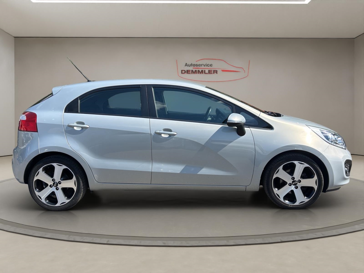 Kia Rio Spirit,Einparkhilfe,Lenkradheizung, Klimaanlage, fresh beige met. – Bild 4