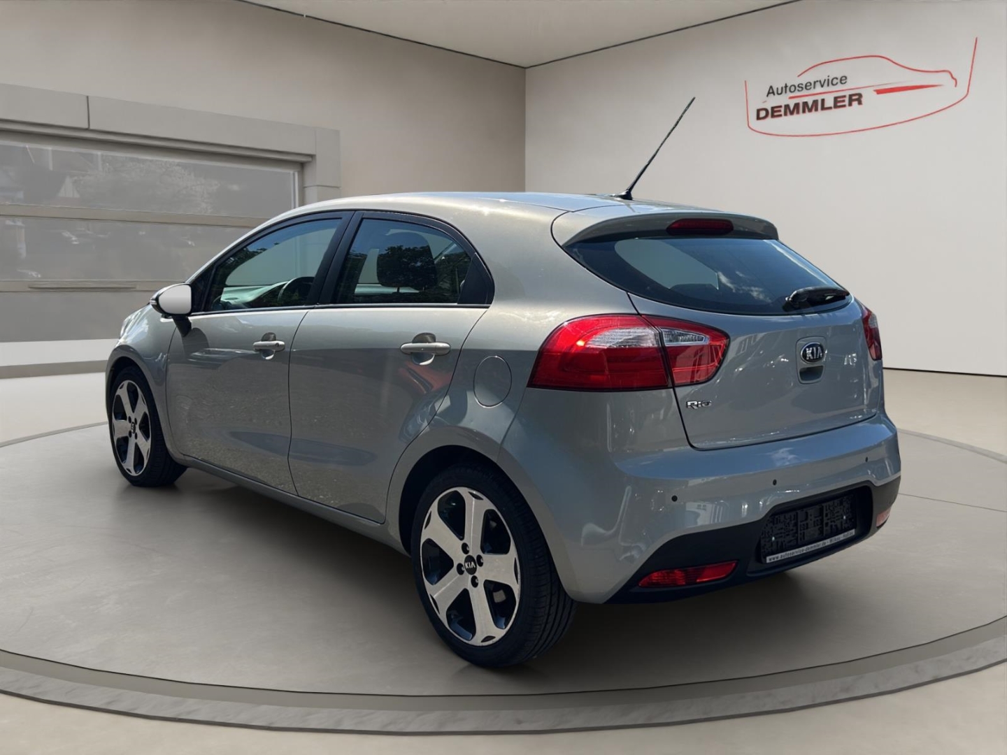 Kia Rio Spirit,Einparkhilfe,Lenkradheizung, Klimaanlage, fresh beige met. – Bild 7