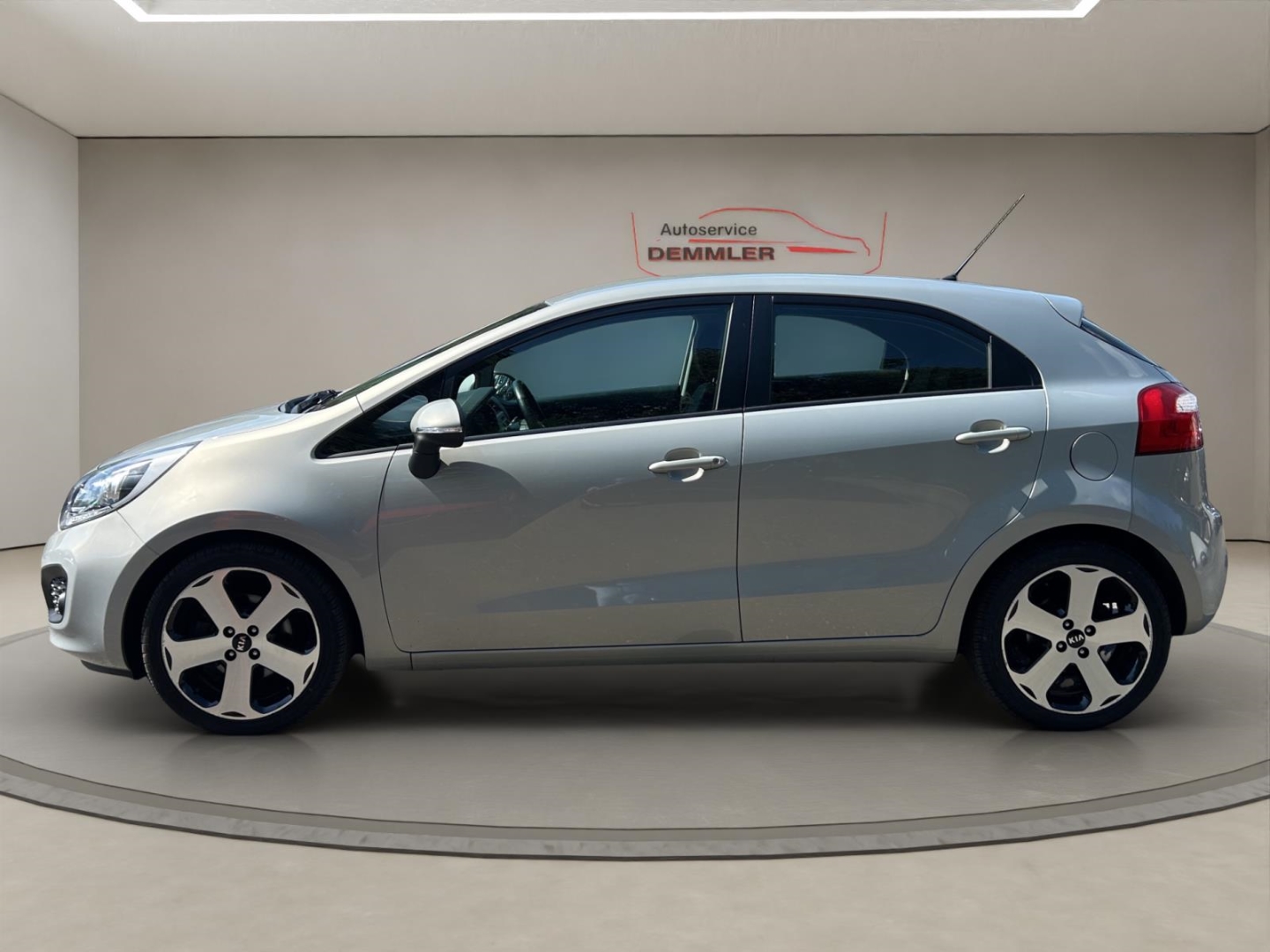 Kia Rio Spirit,Einparkhilfe,Lenkradheizung, Klimaanlage, fresh beige met. – Bild 8