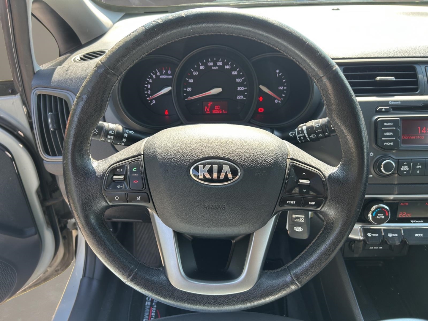 Kia Rio Spirit,Einparkhilfe,Lenkradheizung, Klimaanlage, fresh beige met. – Bild 12