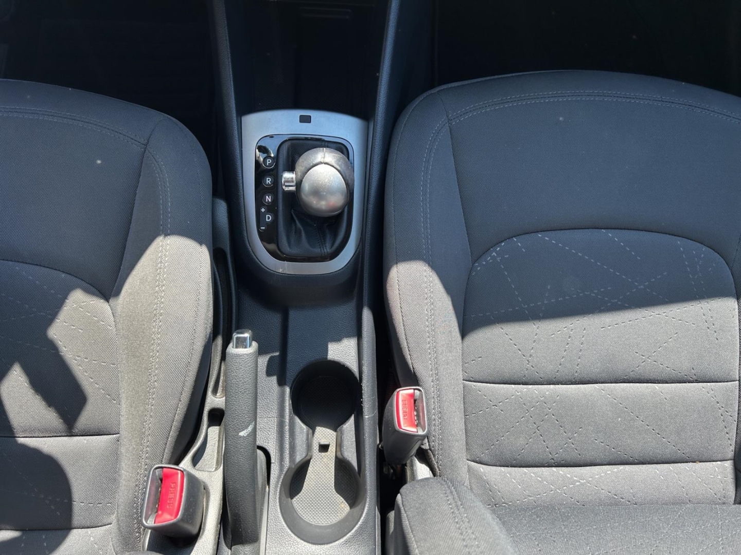 Kia Rio Spirit,Einparkhilfe,Lenkradheizung, Klimaanlage, fresh beige met. – Bild 13