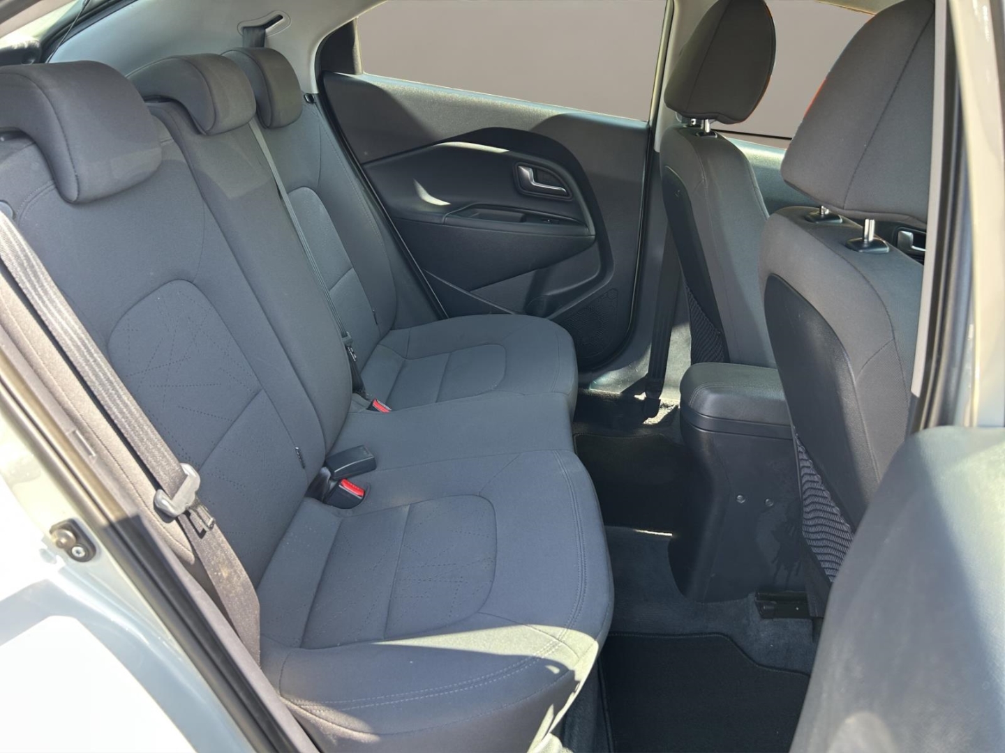 Kia Rio Spirit,Einparkhilfe,Lenkradheizung, Klimaanlage, fresh beige met. – Bild 16