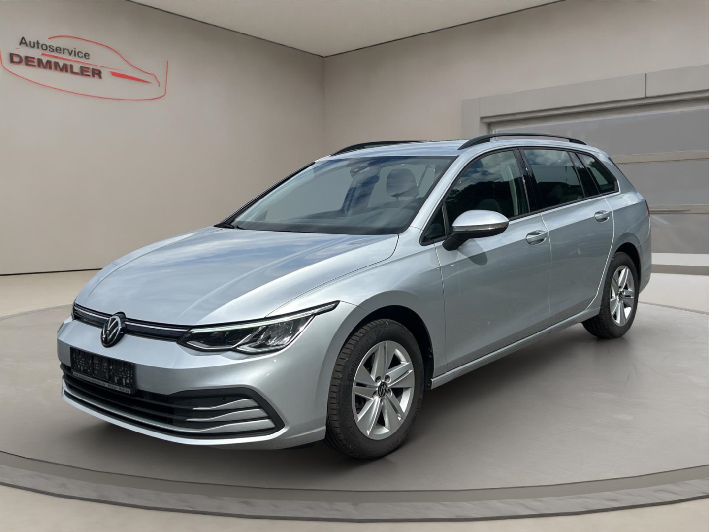 VW Golf VIII Life, Navi,LED,Climatronic, PDC,App-Connect, reflexsilber metallic