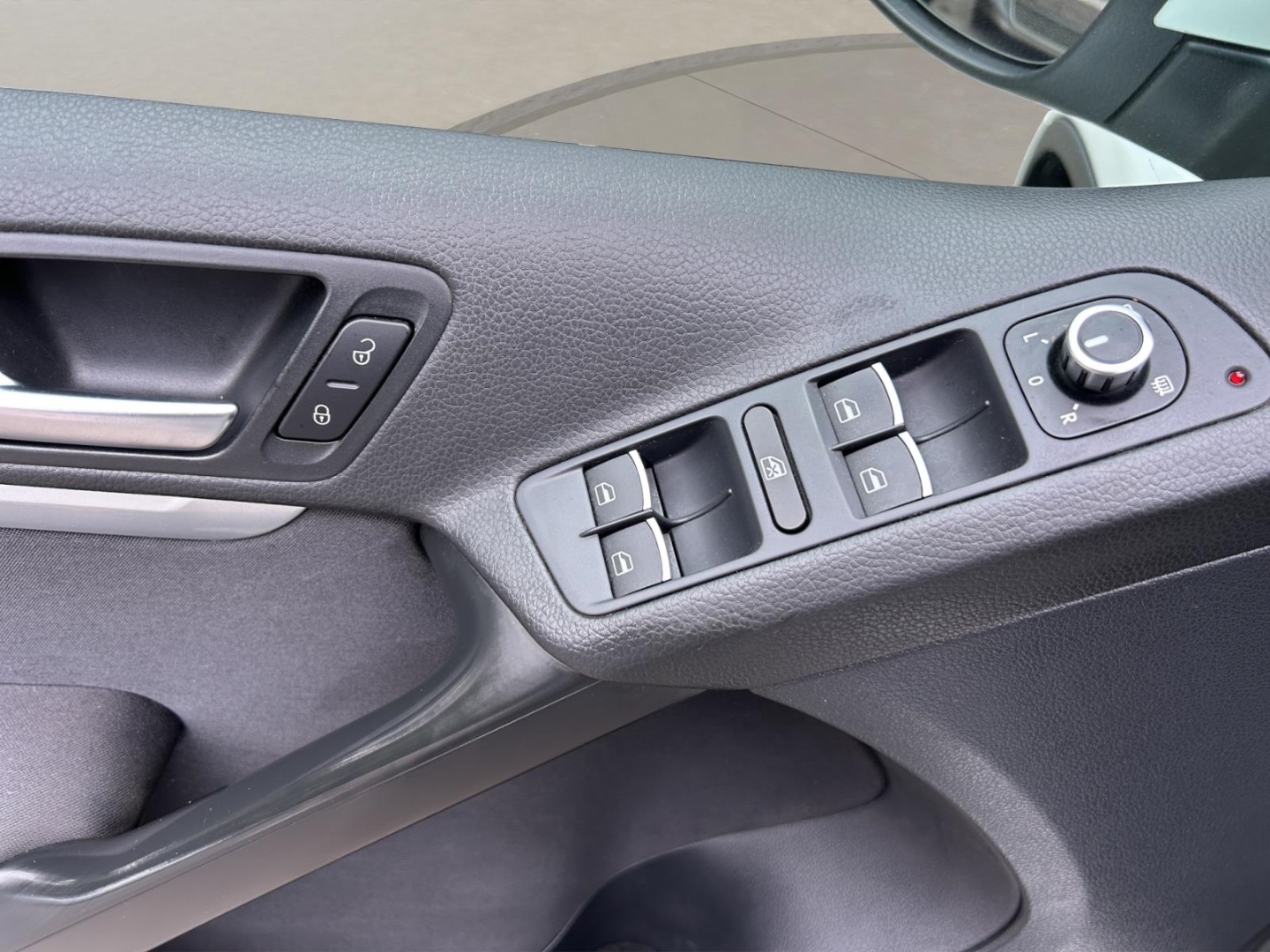 VW Tiguan Cup Sport & Style ,Climatronic,Sitzheizung,PDC, weiss – Bild 10