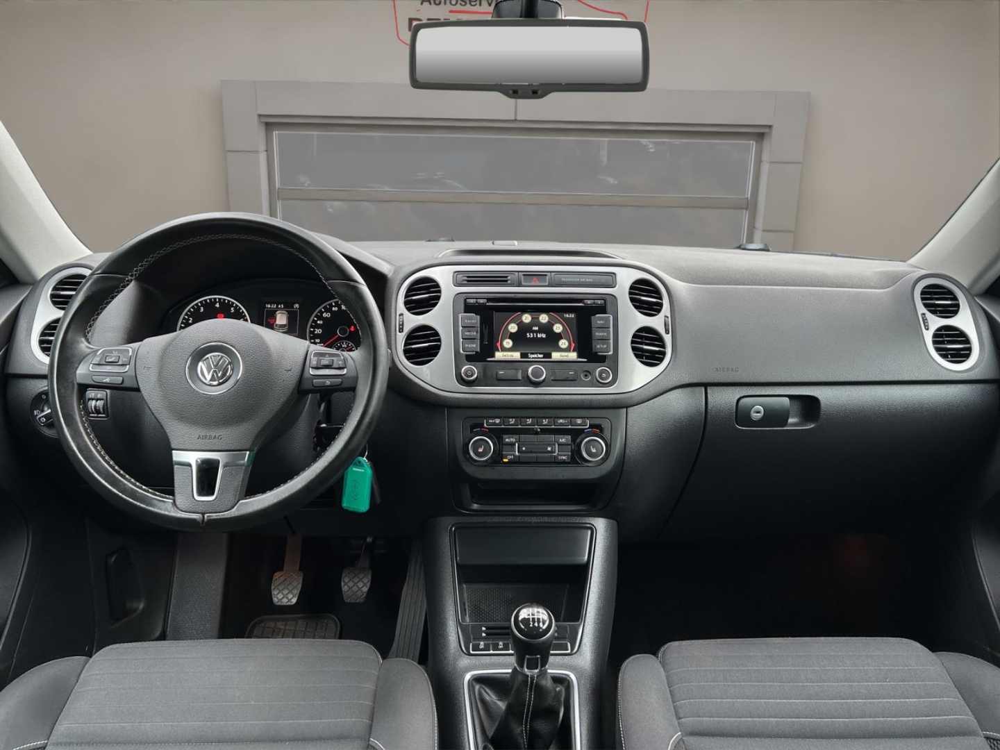VW Tiguan Cup Sport & Style ,Climatronic,Sitzheizung,PDC, weiss – Bild 11