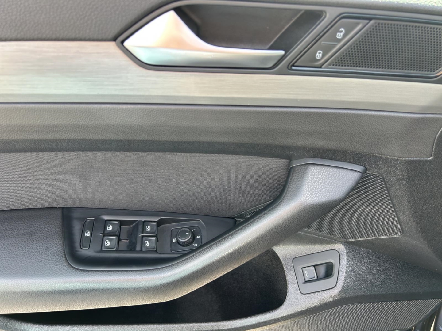 VW Passat Conceptline,LED,Climatronic,Tempomat,DAB/MP3, grau – Bild 10