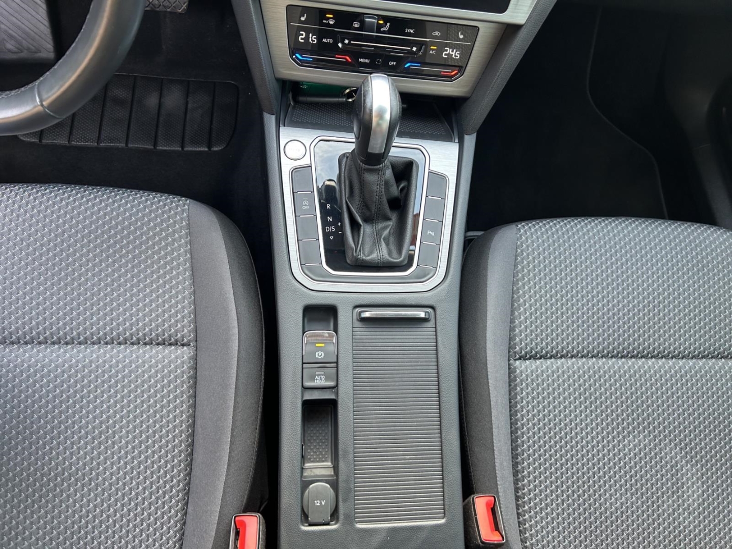 VW Passat Conceptline,LED,Climatronic,Tempomat,DAB/MP3, grau – Bild 13