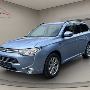 Mitsubishi Outlander 4X4 Plug-in Hybrid,Xenon, AHK,Schiebedach,R.-Kamera, aqua-silber metallic