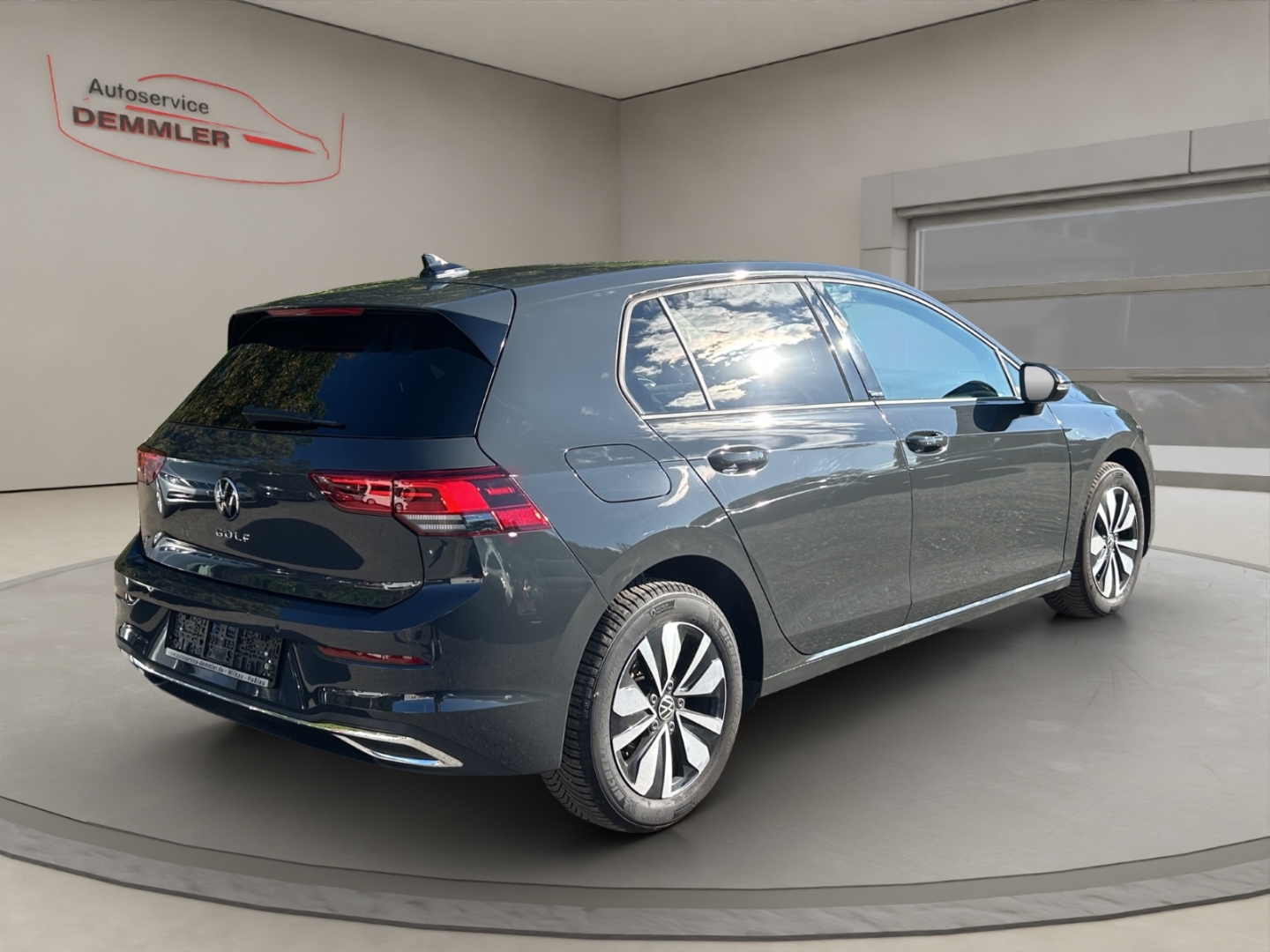 VW Golf VIII LED,ACC,Climatronic,App-Connect,Tempomat,PDC, uranograu – Bild 5