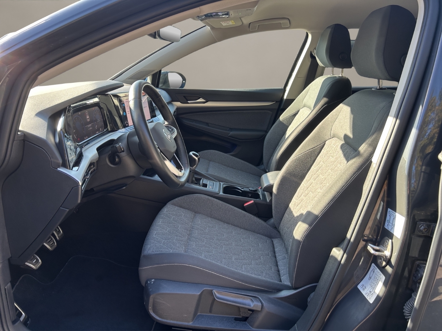 VW Golf VIII LED,ACC,Climatronic,App-Connect,Tempomat,PDC, uranograu – Bild 9