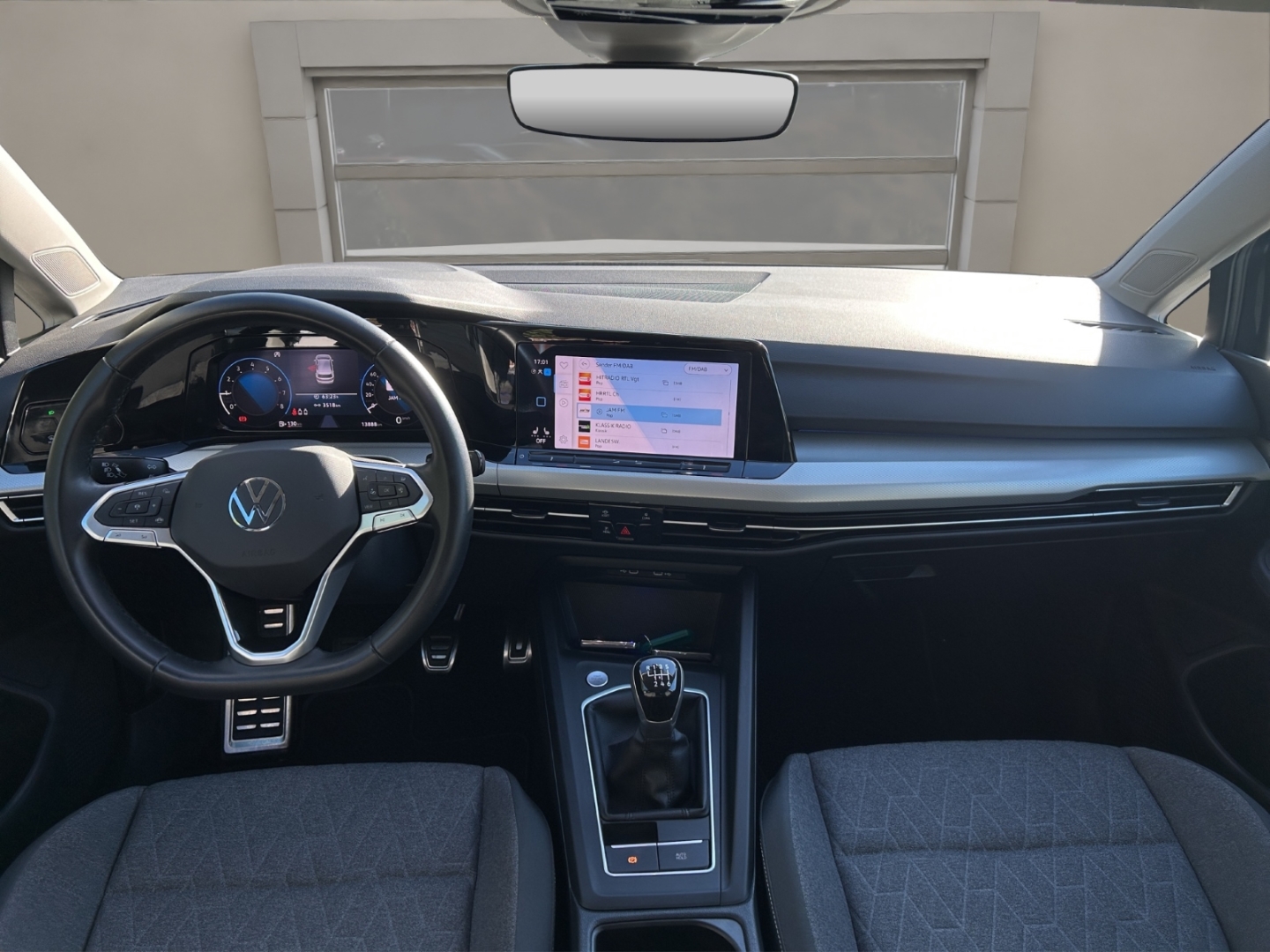 VW Golf VIII LED,ACC,Climatronic,App-Connect,Tempomat,PDC, uranograu – Bild 11