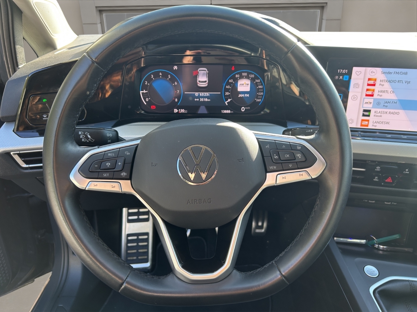 VW Golf VIII LED,ACC,Climatronic,App-Connect,Tempomat,PDC, uranograu – Bild 12