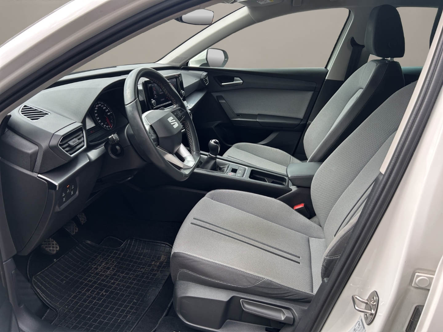 Seat Leon Style,LED,DAB,Tempomat,Winterpaket,Climatronic,PDC, candy weiss – Bild 9
