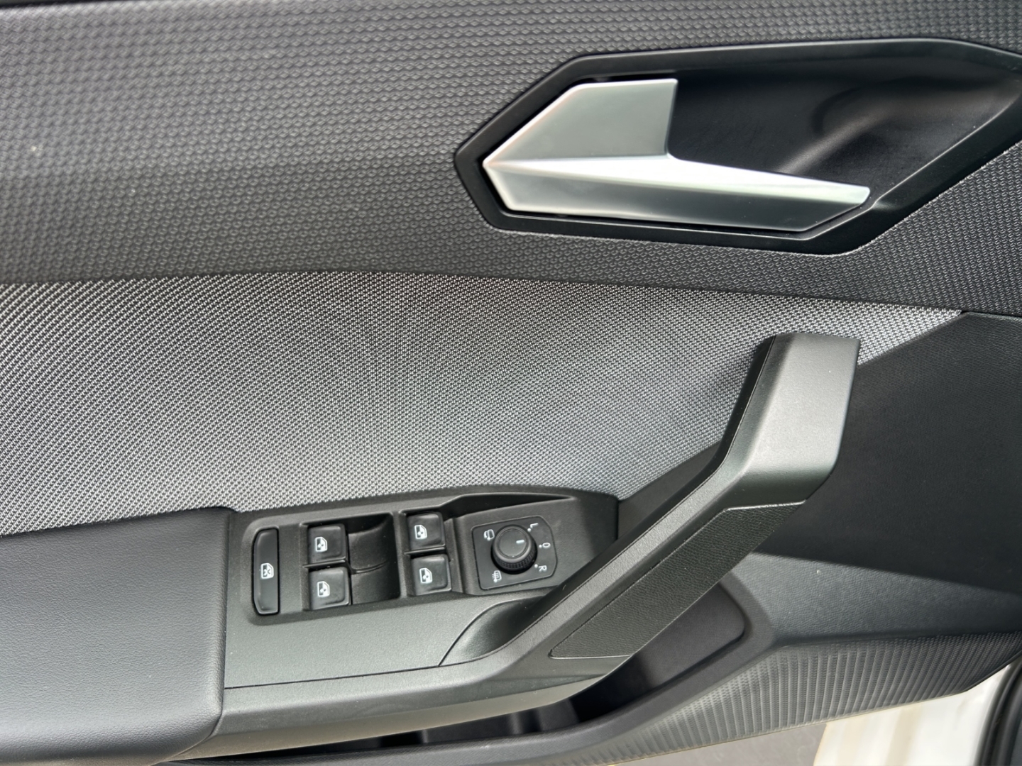 Seat Leon Style,LED,DAB,Tempomat,Winterpaket,Climatronic,PDC, candy weiss – Bild 10