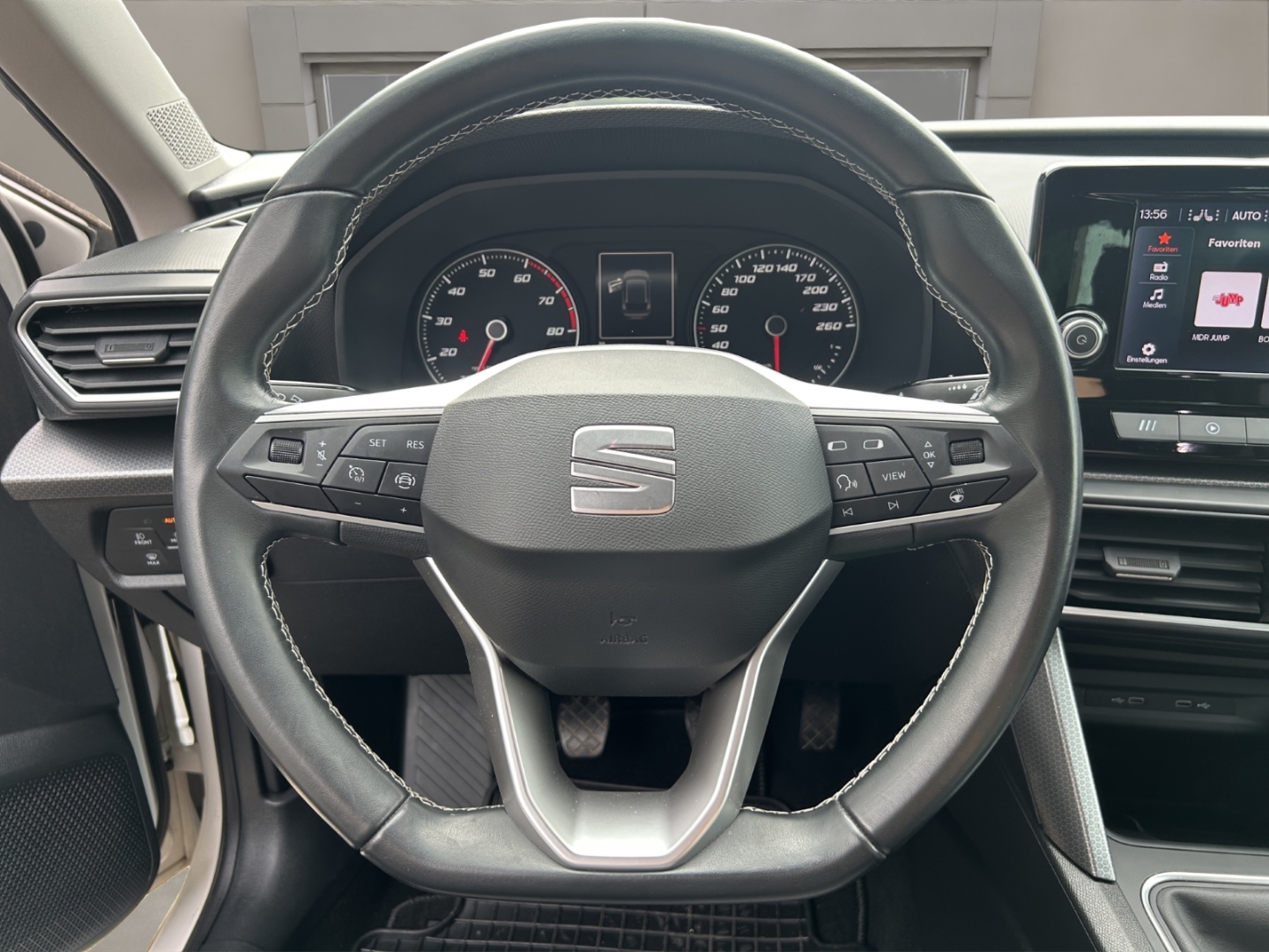 Seat Leon Style,LED,DAB,Tempomat,Winterpaket,Climatronic,PDC, candy weiss – Bild 12