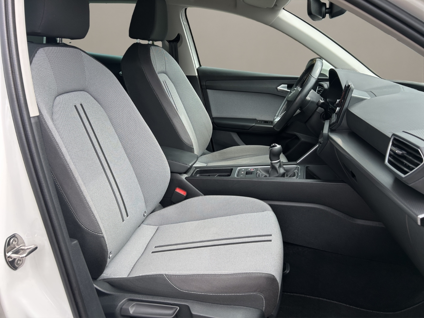 Seat Leon Style,LED,DAB,Tempomat,Winterpaket,Climatronic,PDC, candy weiss – Bild 15