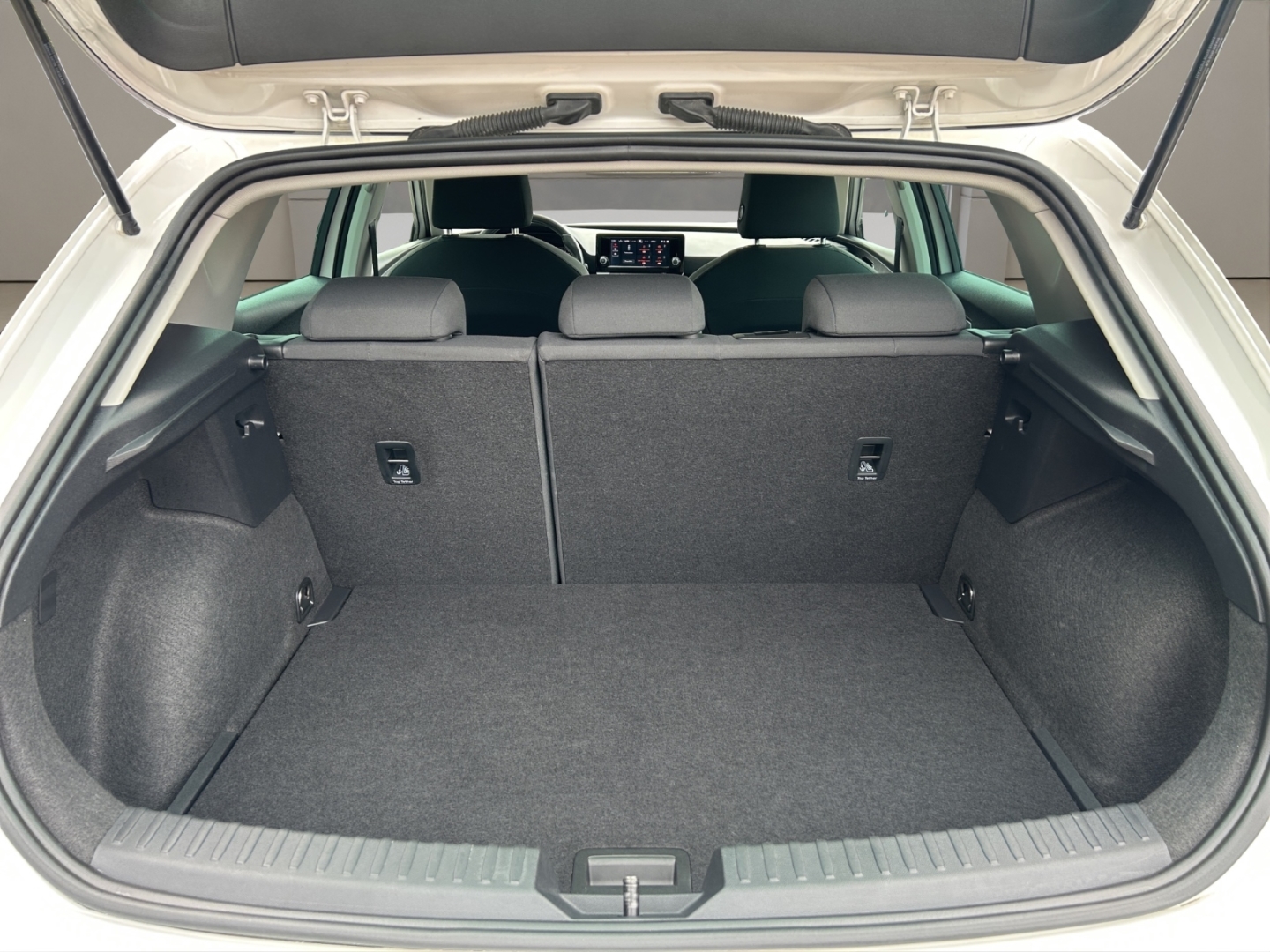 Seat Leon Style,LED,DAB,Tempomat,Winterpaket,Climatronic,PDC, candy weiss – Bild 17