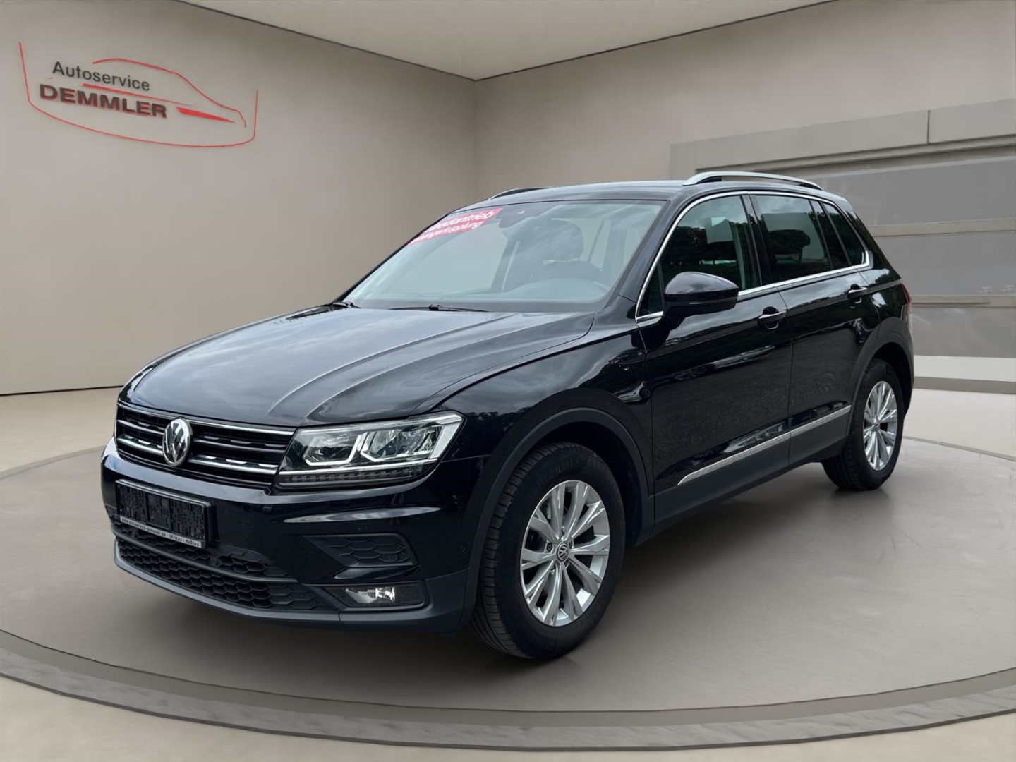 VW Tiguan Comfortline 4x4, AHK,R.Kamera,Climatronic, deep black perleffekt (schwarz)