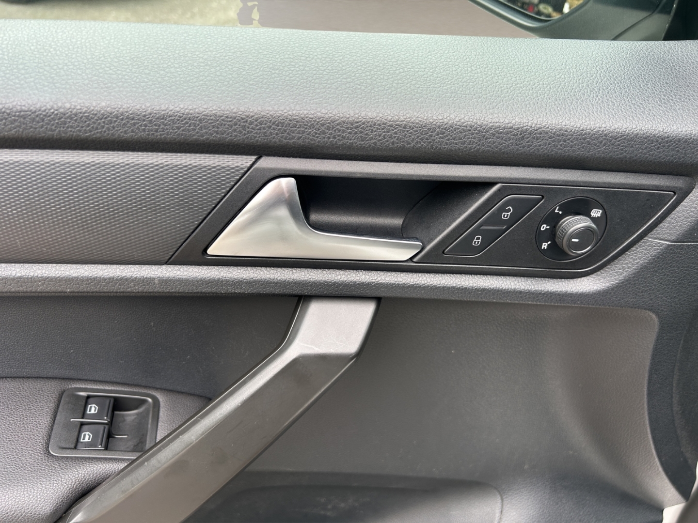 VW Caddy 2.0 TDI, Climatronic, Tempomat ,Parksensoren, candy-weiß – Bild 10
