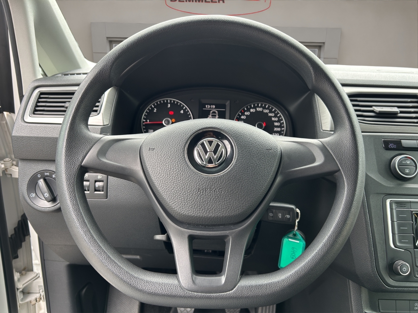 VW Caddy 2.0 TDI, Climatronic, Tempomat ,Parksensoren, candy-weiß – Bild 12