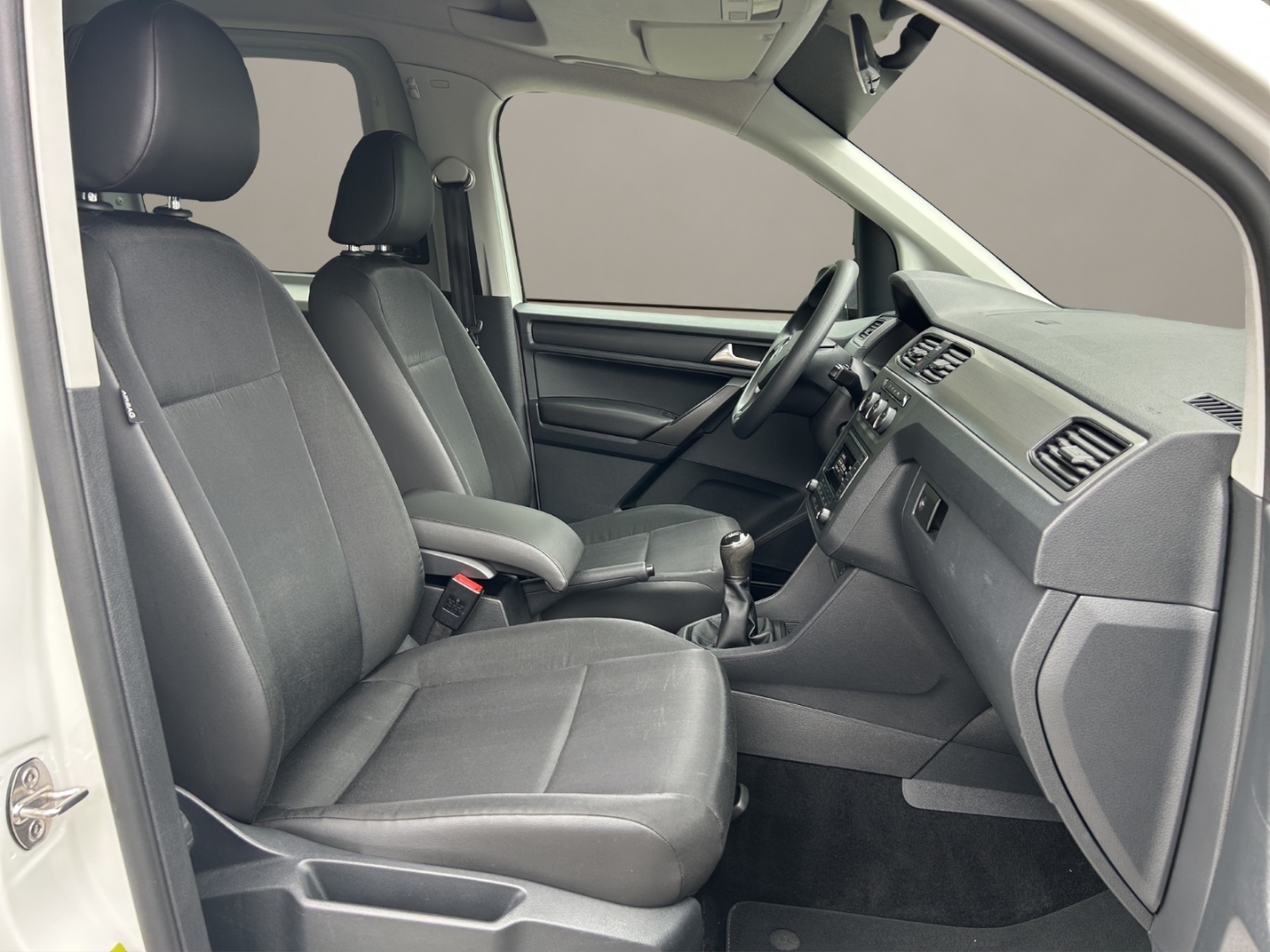 VW Caddy 2.0 TDI, Climatronic, Tempomat ,Parksensoren, candy-weiß – Bild 15