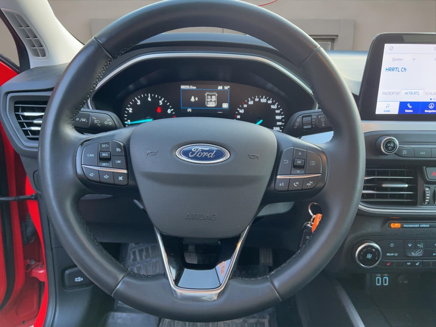 Ford Focus LED,Navi,Tempomat,R.-Kamera,Winter-P.,DAB, race-rot – Bild 12