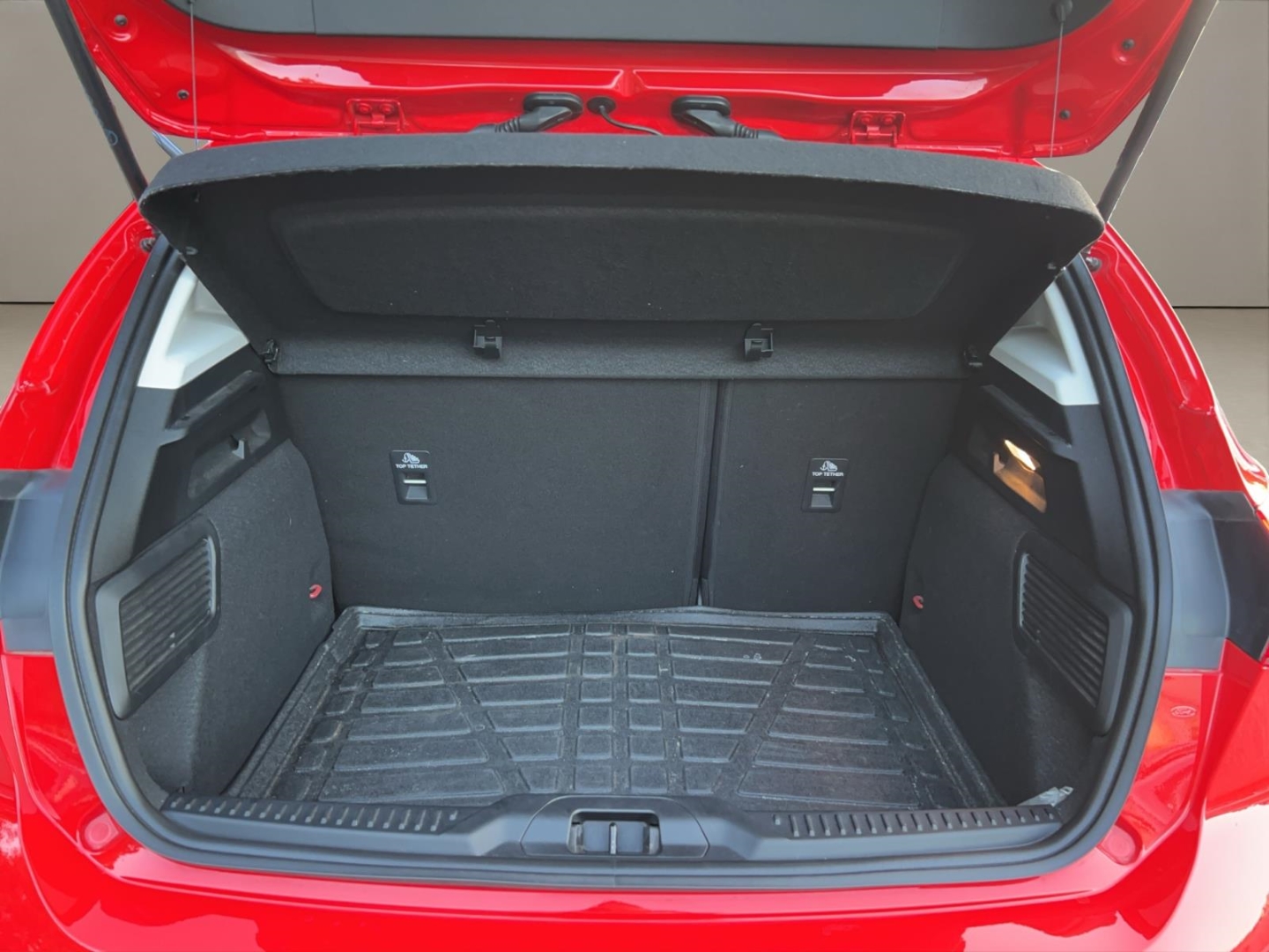 Ford Focus LED,Navi,Tempomat,R.-Kamera,Winter-P.,DAB, race-rot – Bild 17