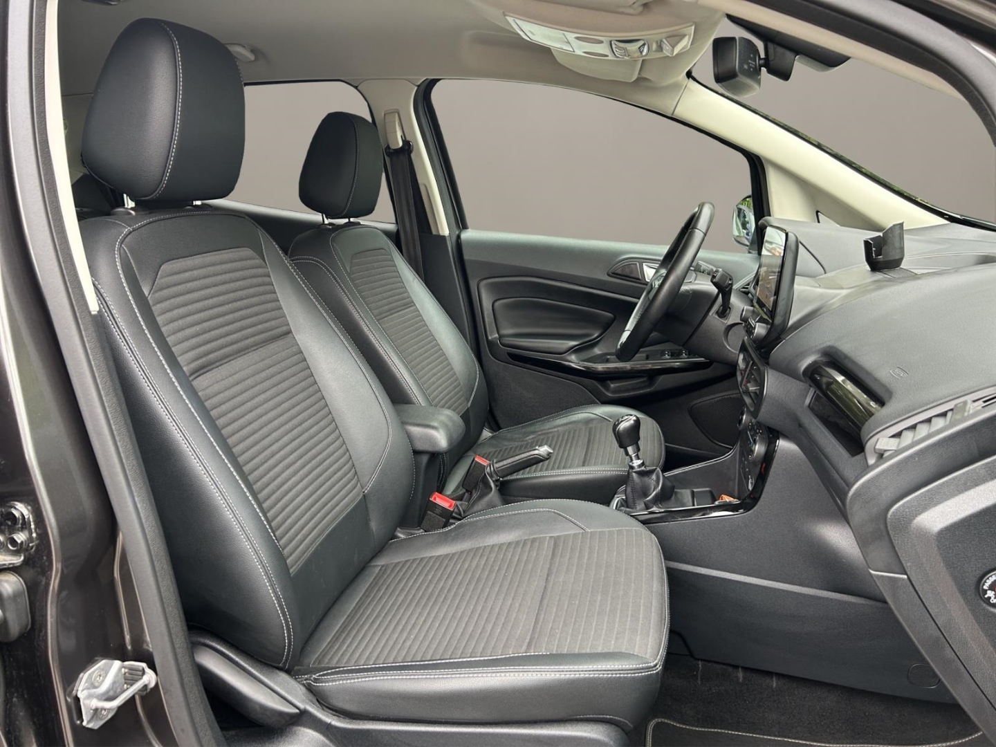 Ford EcoSport Titanium 4X4,AHK,Xenon,Tempomat,Winterpaket, magnetic-grau (metallic) – Bild 15
